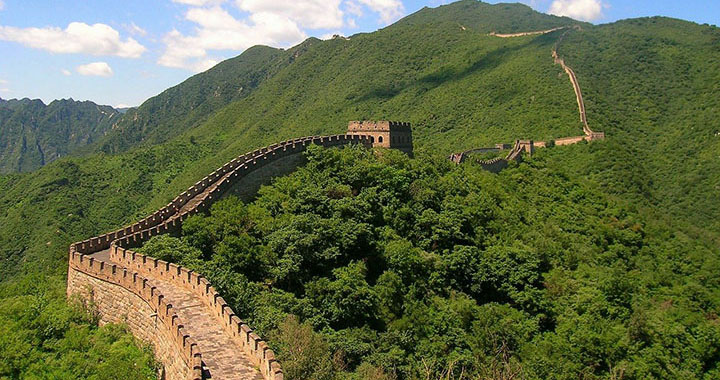 鞭炮有哪些,中国传统节日中的鞭炮文化与种类探析(通用2篇)(图1)